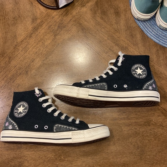 Converse Shoes - Picture 2 of 5